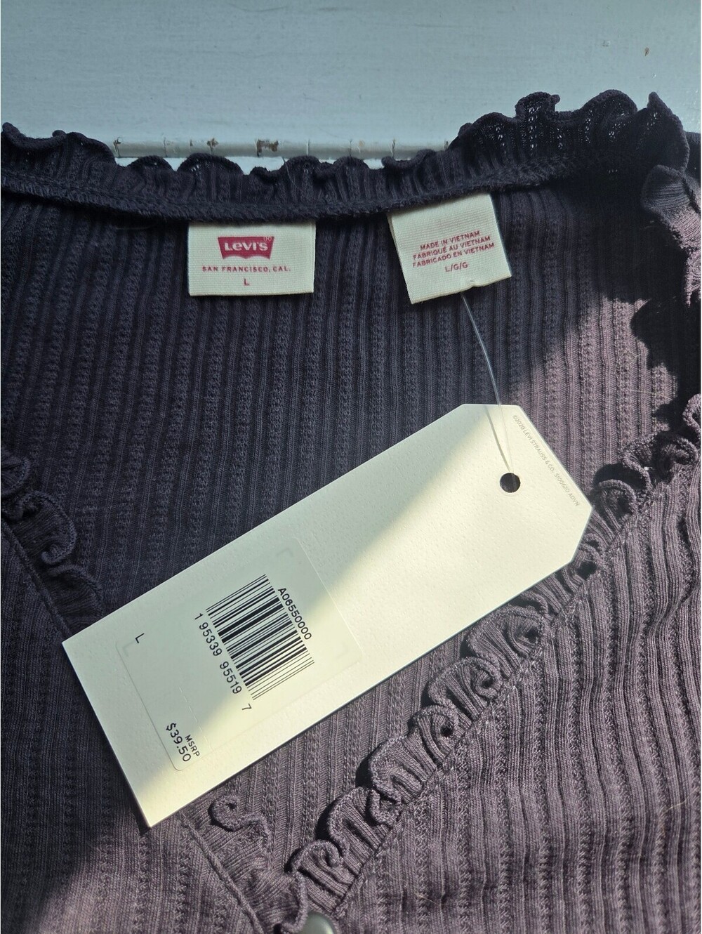 Y2K Levi's Ribbed V-Neck Button-Up - Picture 2 of 3